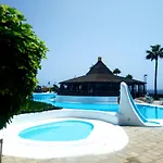 Sur Heated Pool Apartment *