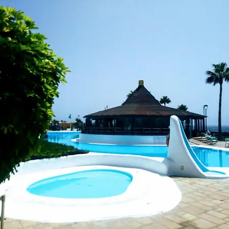 Sur Heated Pool דירה *