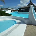 Sur Heated Pool * طوستا ديل سيلونثيو