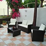 Sur Heated Pool شقة *